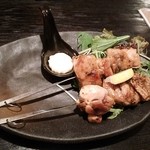 モンカジ - タイ風焼鳥ガイヤーン（830円）