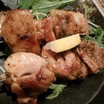 モンカジ - タイ風焼鳥ガイヤーン（830円）