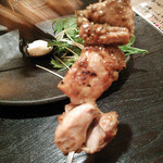 モンカジ - タイ風焼鳥ガイヤーン（830円）