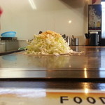 まんてん - 天カスが乗り豚バラが乗ります。