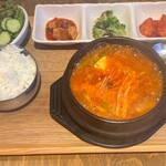 新大久保韓国横丁 第一食堂 - ぐつぐつ