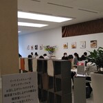 六花亭 札幌本店 - 喫茶室はいっぱい