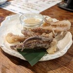 Ikebukurokko Izakaya Oretachino Toriton - イカゲソの唐揚げ