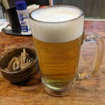 Ikebukurokko Izakaya Oretachino Toriton - お通しと生中ビール