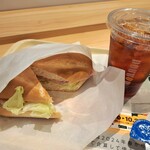 ドトールコーヒーショップ - 雑な作りでそそられないサンド