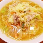 学園ラーメン - ニンニク肉野菜ラーメン　７００円　元気が出る一杯です。