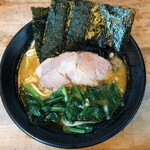 家系ラーメン 傳助 - 