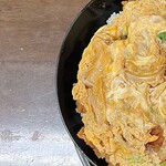 割烹 松活 - かつ丼1020円　左