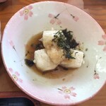 そば処みよし - クーポン利用の揚げ餅。