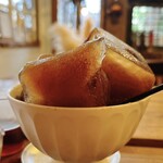 cafe zakka  hinatabocco - アイスコーヒー、真横から！