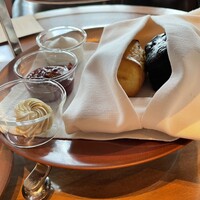 ザ タヴァン グリル＆ラウンジ - 