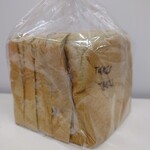 TAKU TAKU - 抹茶食パン一斤　375円