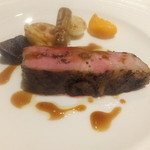 オーグードゥジュール メルヴェイユ 博多 - 雷山豚の肩ロースのロースト　わらの瞬間薫製