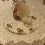 オーグードゥジュール メルヴェイユ 博多 - 温製林檎のパートブリック包み