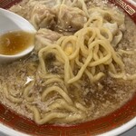 広州市場 - なんと言ってもワンタンが美味いが麺も捨て難い