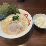 横浜家系ラーメン吟家 - 