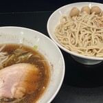 豚風。 - 限定『こんぶ。』（1,300円）＋燻製うずら（150円）＋ショウガ（50円）、ニンニクコール