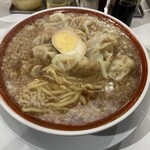広州市場 - 粗びき肉汁雲呑麺