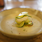 コルツ - 帆立、ズッキーニ、緑茄子