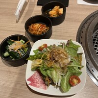 近江うし 焼肉 にくTATSU 青山本店 - 