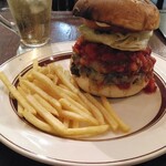 オールドニューダイナー - ダブルホットペッパージャックバーガー