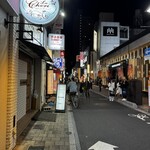 花門S - 前面道路　繁華街