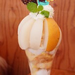 カフェ・ド・リオン パレット - 【2023.10】和梨とキャラメルプリンパフェ(税込2,046円)