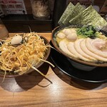 横浜家系ラーメン 横浜道 - 