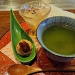 くずし鉄板 あばぐら - 洋梨青紫蘇ジェル・和栗モンブラン