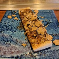 くずし鉄板 あばぐら 神田店 - トリュフバターとトリュフのトースト