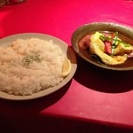 札幌スープカリー アナンダ - ベーコン・マッシュルームカリー