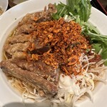 鉄板中華 青山シャンウェイ - 排骨麺