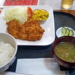 食堂陽だまり - 料理写真:チキンカツ定食600円