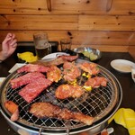 焼肉 幸梅苑 - お肉は美味しい