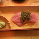 Nikomiya Kihei - 生マグロ刺し　500円