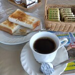 八洲カントリークラブレストラン - トーストとコーヒー。