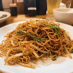 香港麺 新記 - 醤油王炒麺