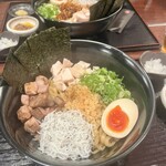 神楽 海老で鯛を釣る麺堂 - 