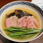 馳走 啐啄一十  - 【写真㉑】高森和牛のサーロイン(山口県岩国市周東、沼本カット)、原木椎茸(岡山県美作市：ムサシ農園)、真昆布&4種(いりこ、鰹節、鯖節、あご節)の節の出汁しゃぶ