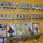 くりーむ堂 ソフトクリーム専門店 - 壁１面のメニューPart２