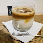 ウィークエンダーズコーヒー オール ライト - アイスカフェラテ