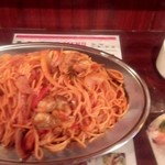 ナポリ夢の街 - ナポリ夢の街　魚貝たっぷりナポリタン（超盛）