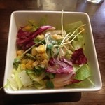 アジクラズ ダイニング - こちらは野菜サラダ