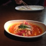 アジクラズ ダイニング - ベーコンとなすの辛口トマトスープ味パスタ