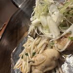 Okonomiyaki Ishiri - 牡蠣のバター醤油炒め