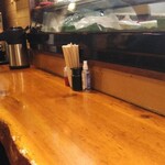 郷土料理 こふじ - 渋いカウンター席