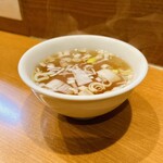 新新京 - このスープ、炒飯との相性抜群