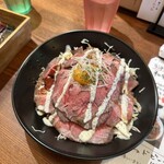 炭焼きビストロ楽 - 料理写真:和牛ローストビーフ丼