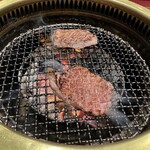 新東京焼肉 遊心 - 厚切り特上タン