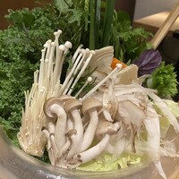 やさい家めい ルミネ横浜店 - ヘルシーです。豚バラと牛のお肉もつけました。